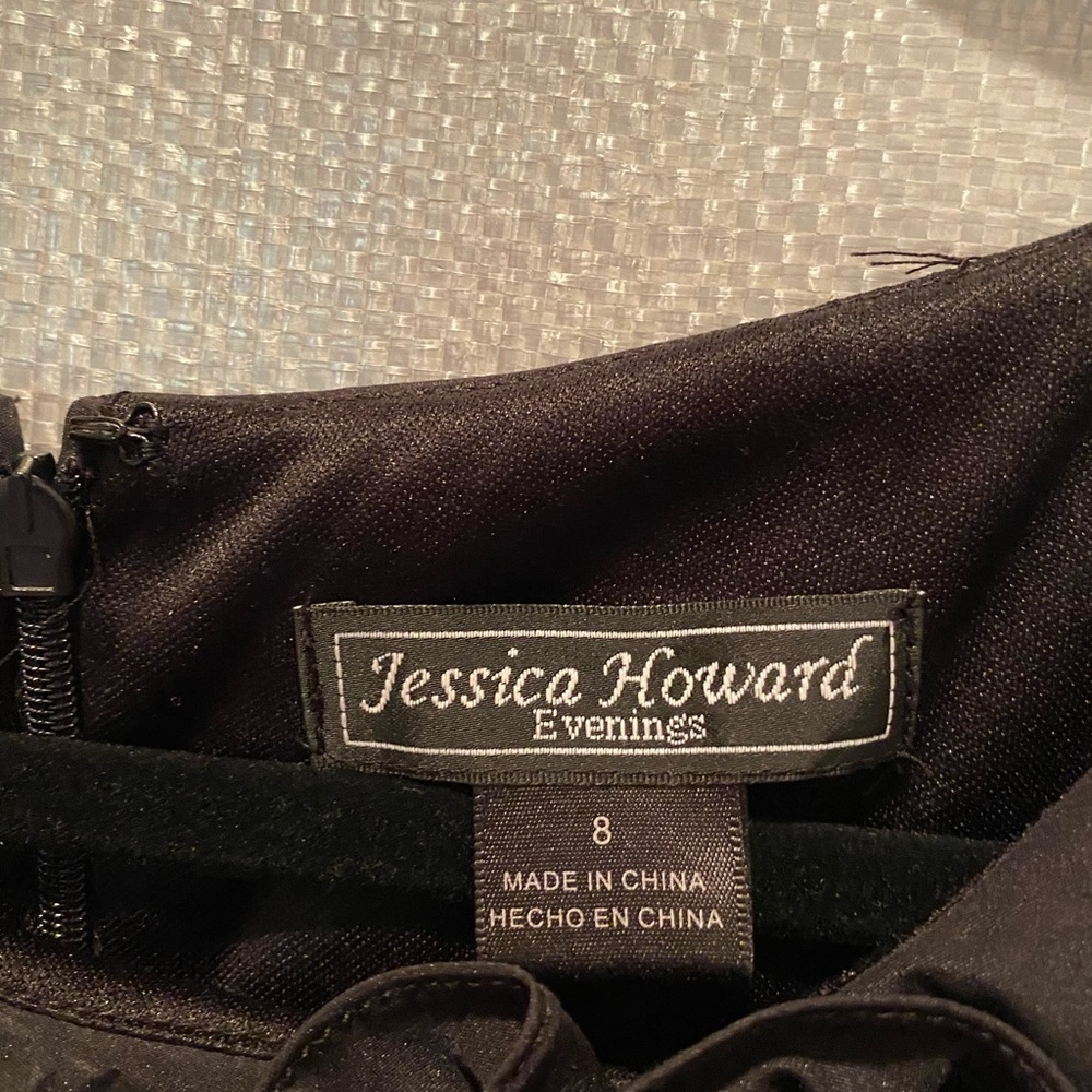 Women’s elegant formal dress size 8. - Picture 6 of 6